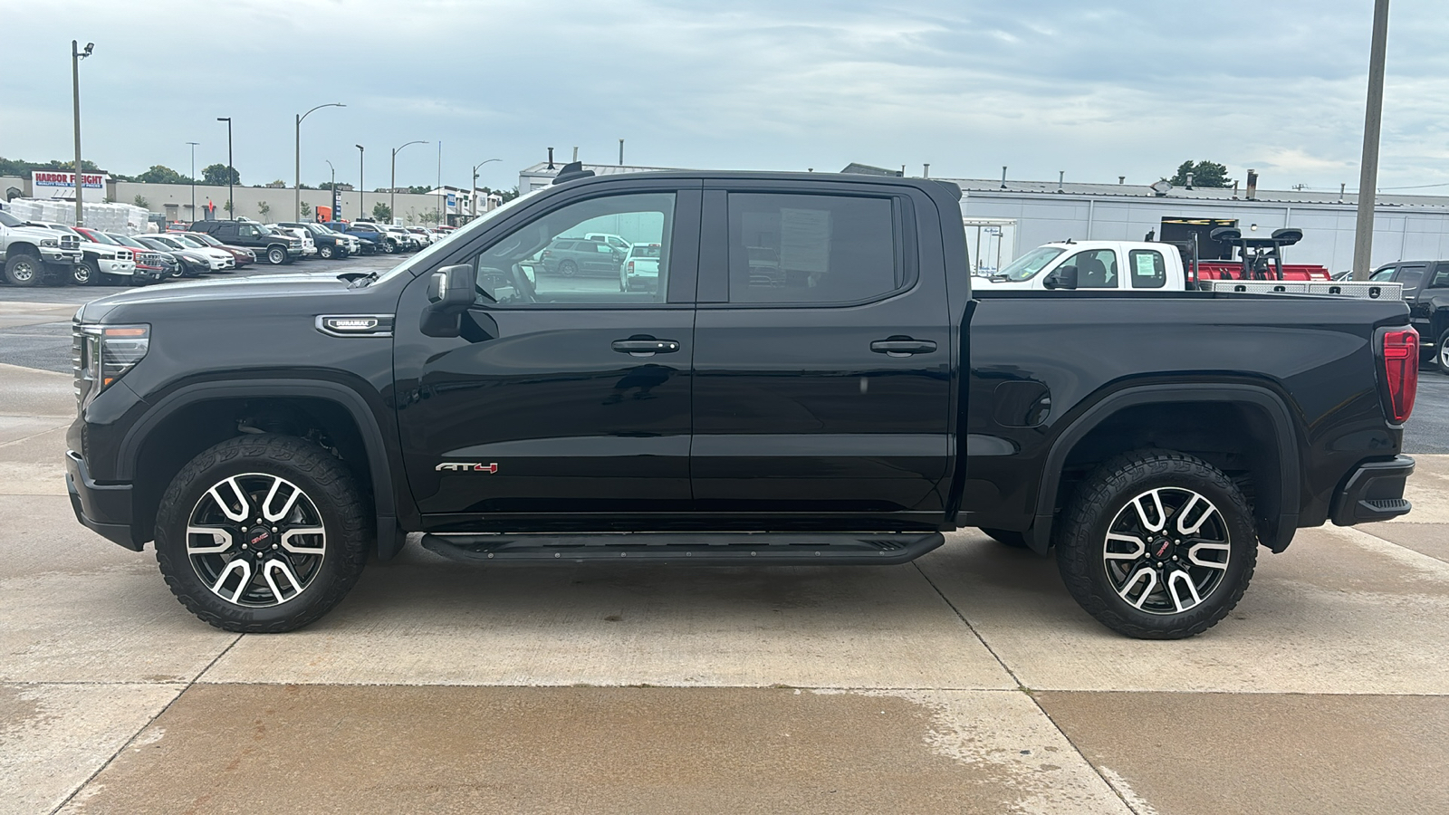 2024 GMC Sierra 1500 AT4 5