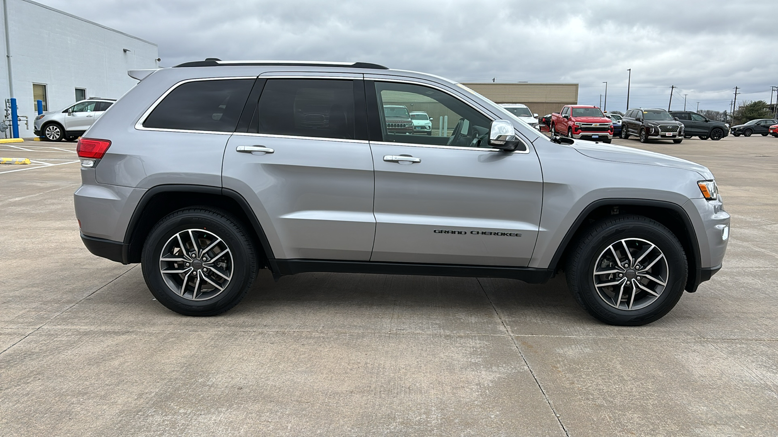 2019 Jeep Grand Cherokee Limited 9