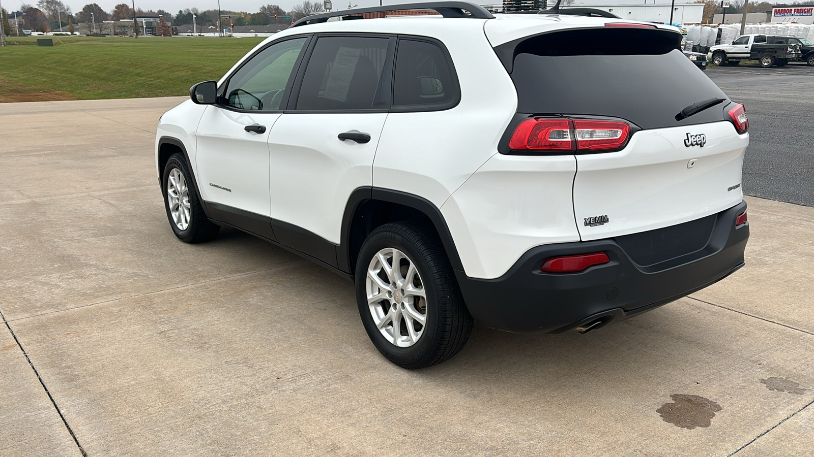 2017 Jeep Cherokee Sport 6