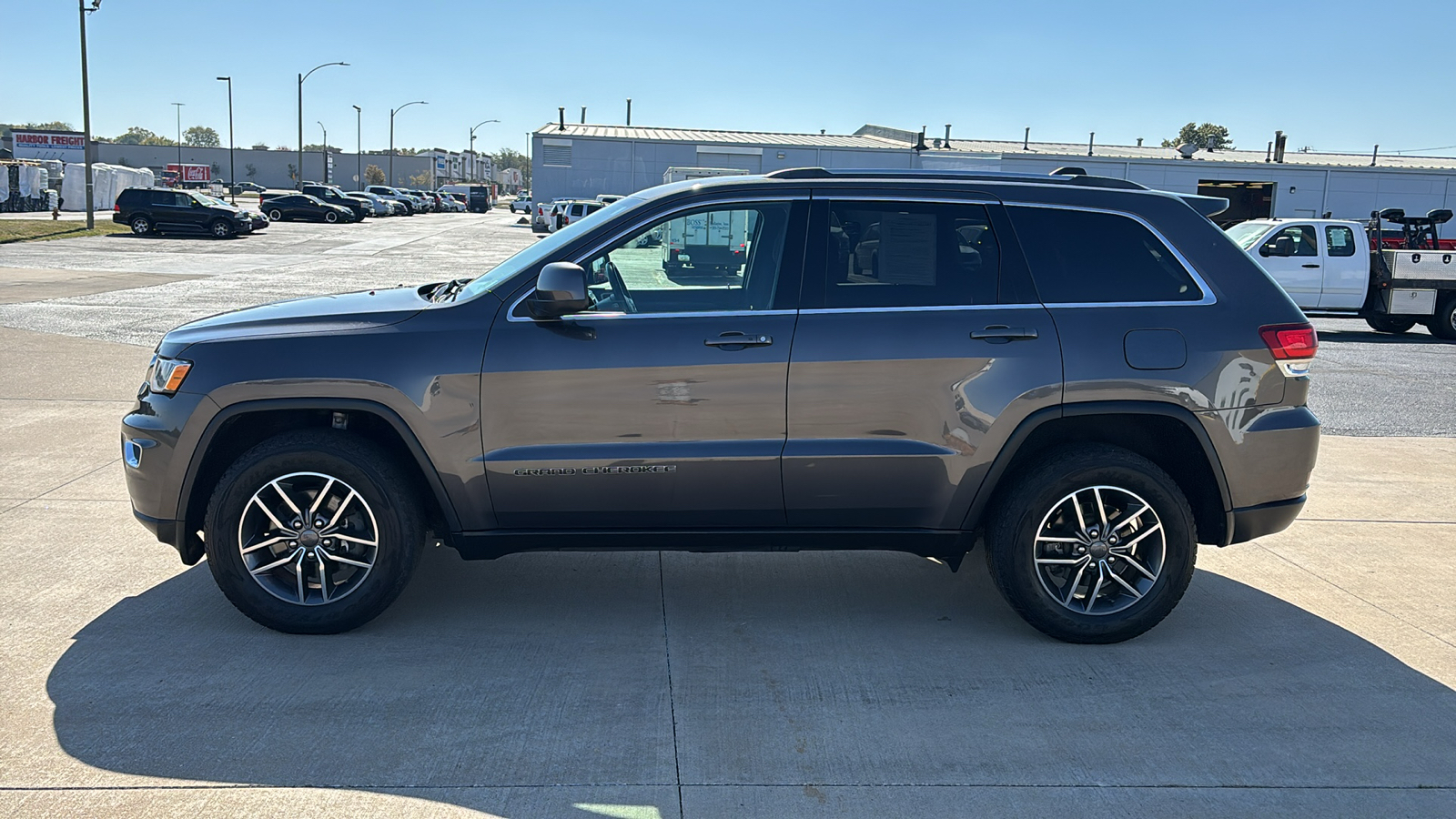 2020 Jeep Grand Cherokee Laredo E 5