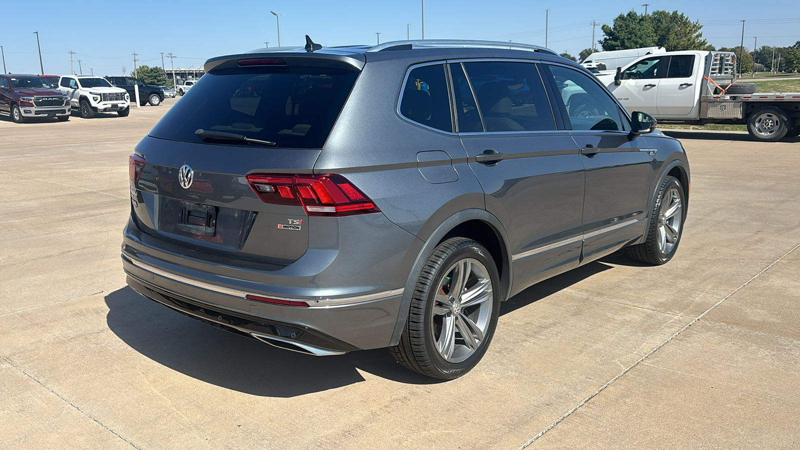 2018 Volkswagen Tiguan 2.0T SEL 8