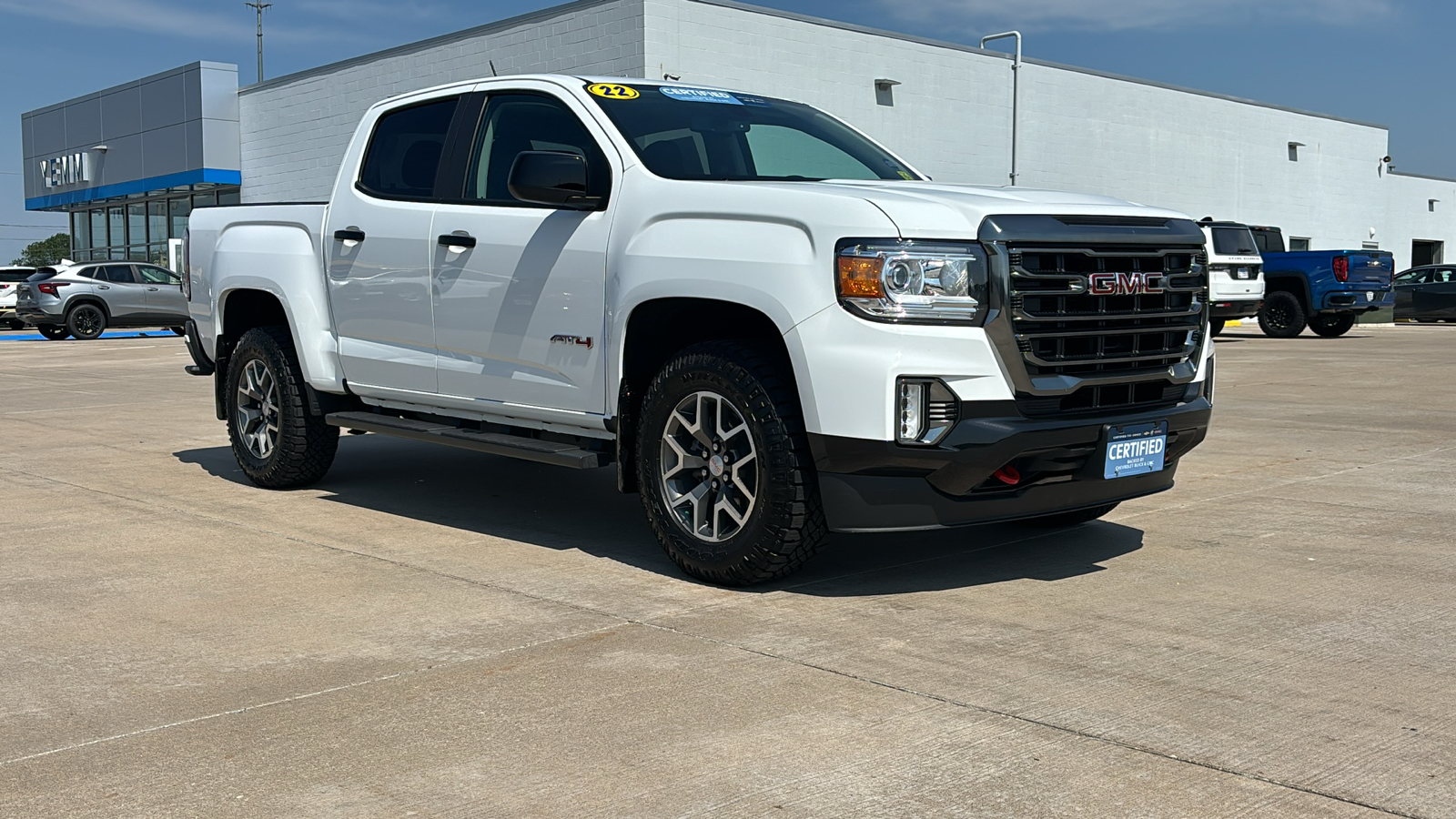 2022 GMC Canyon AT4 w/Leather 2