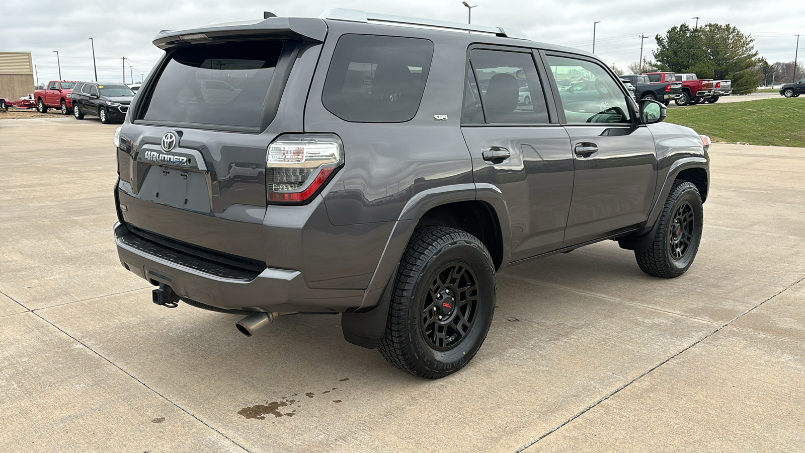 2016 Toyota 4Runner SR5 8