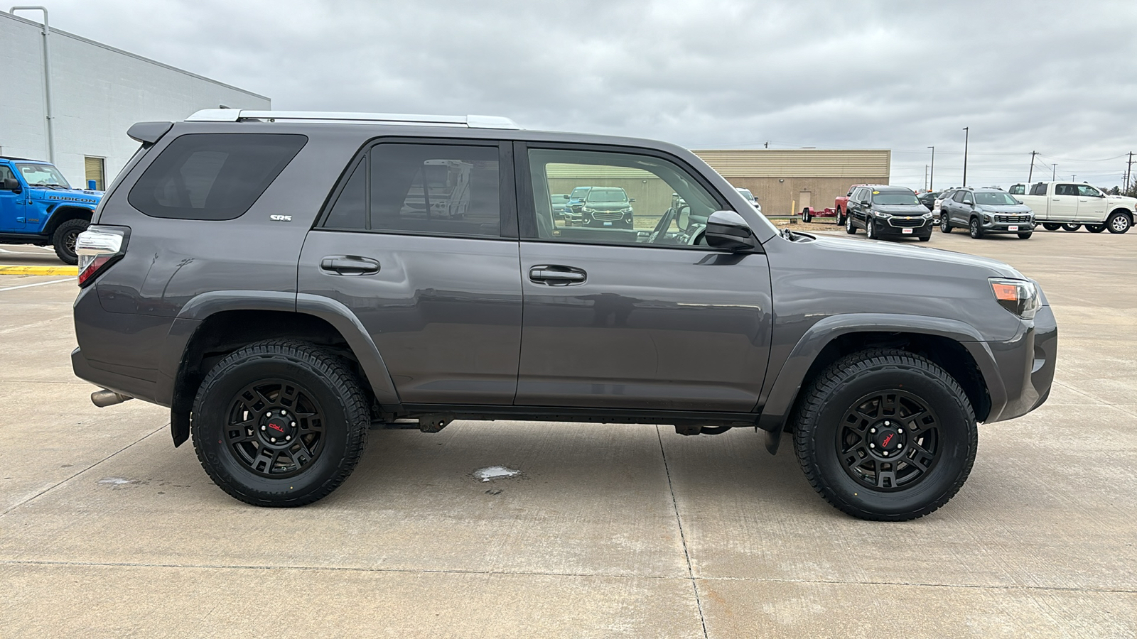 2016 Toyota 4Runner SR5 9