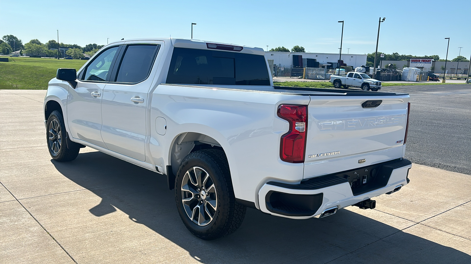 2024 Chevrolet Silverado 1500 RST 6