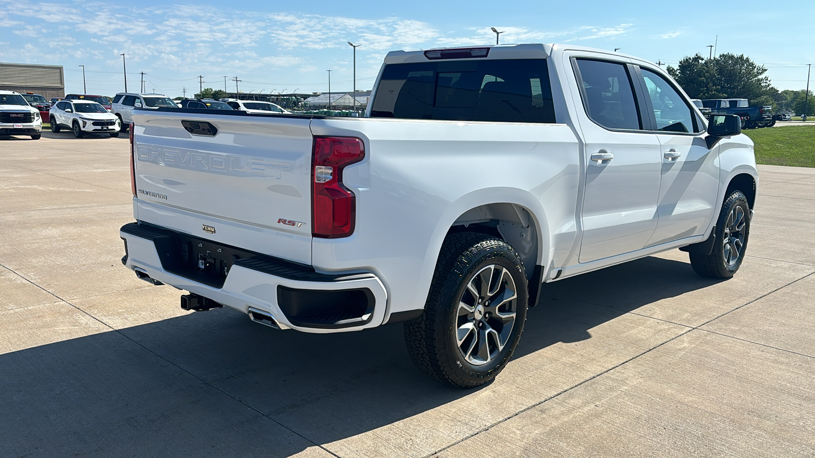 2024 Chevrolet Silverado 1500 RST 8