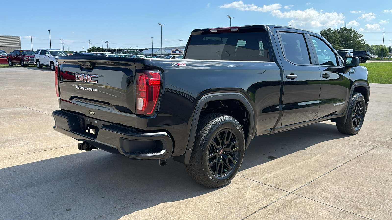 2024 GMC Sierra 1500 Pro 8