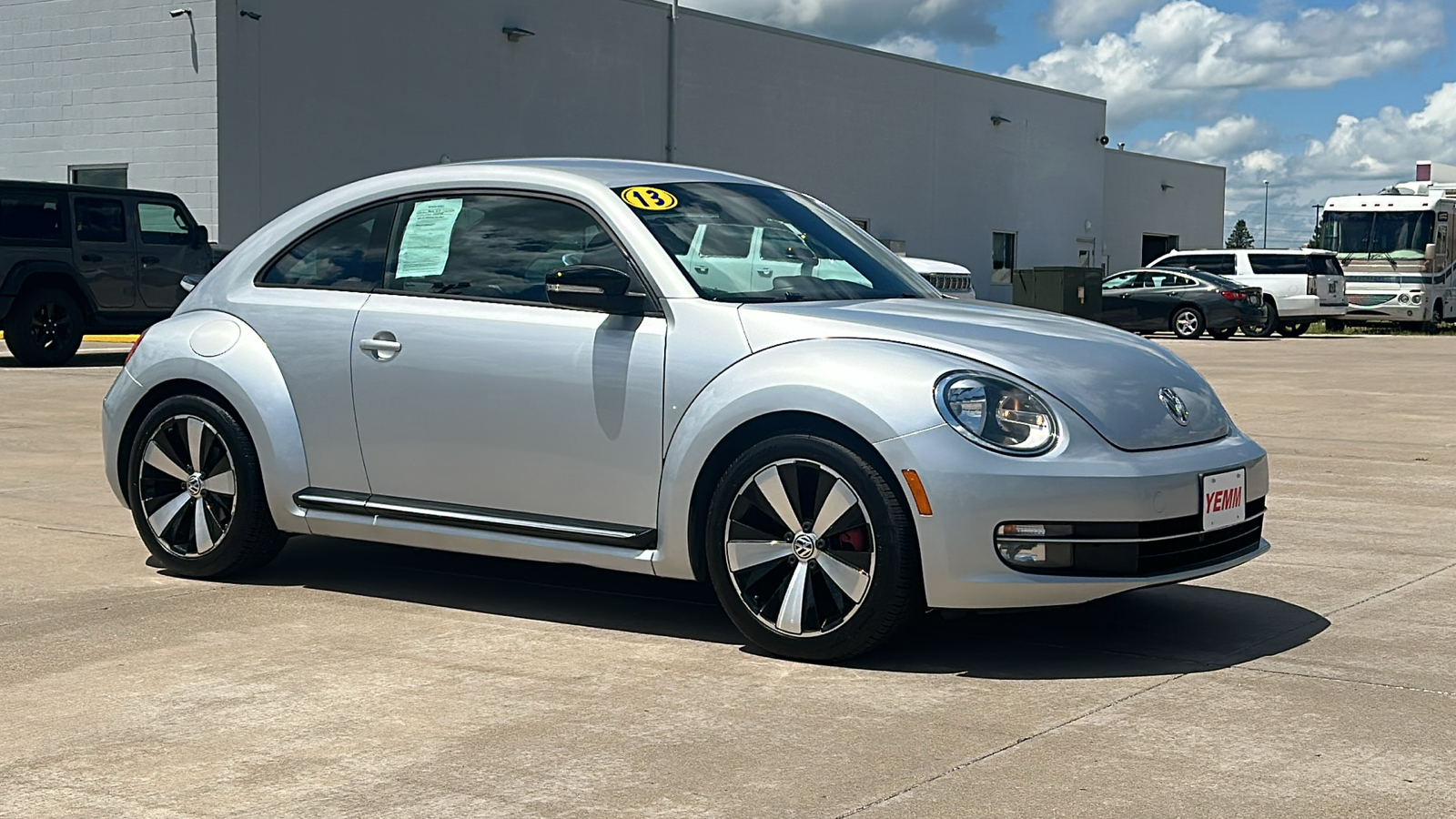 2013 Volkswagen Beetle 2.0 TSi 1