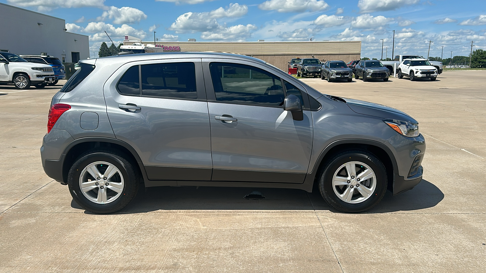 2020 Chevrolet Trax LS 9