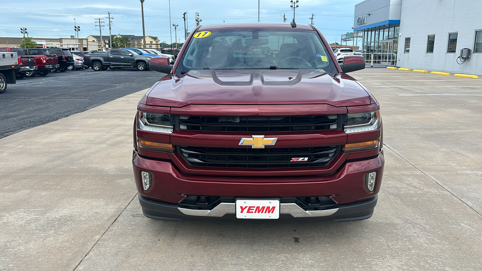 2017 Chevrolet Silverado 1500 LT 3