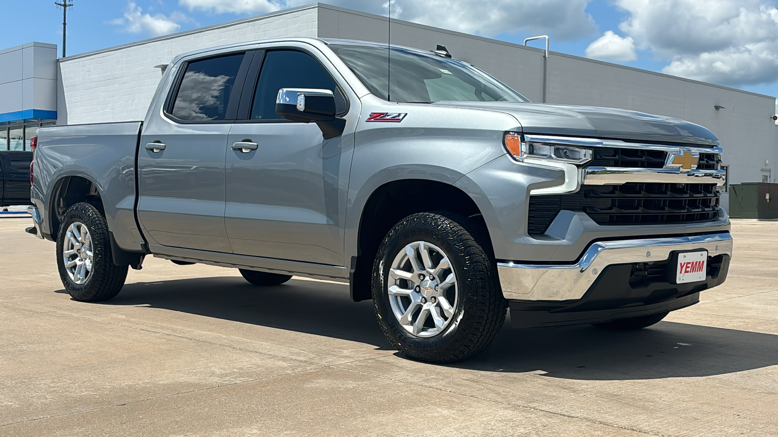 2024 Chevrolet Silverado 1500 LT 1