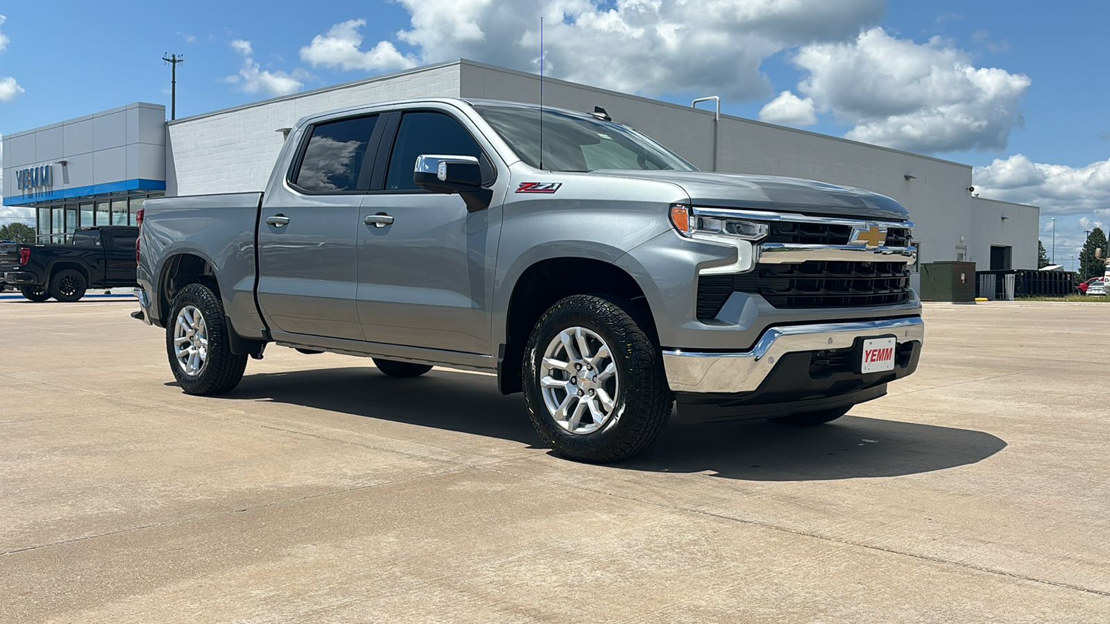 2024 Chevrolet Silverado 1500 LT 2