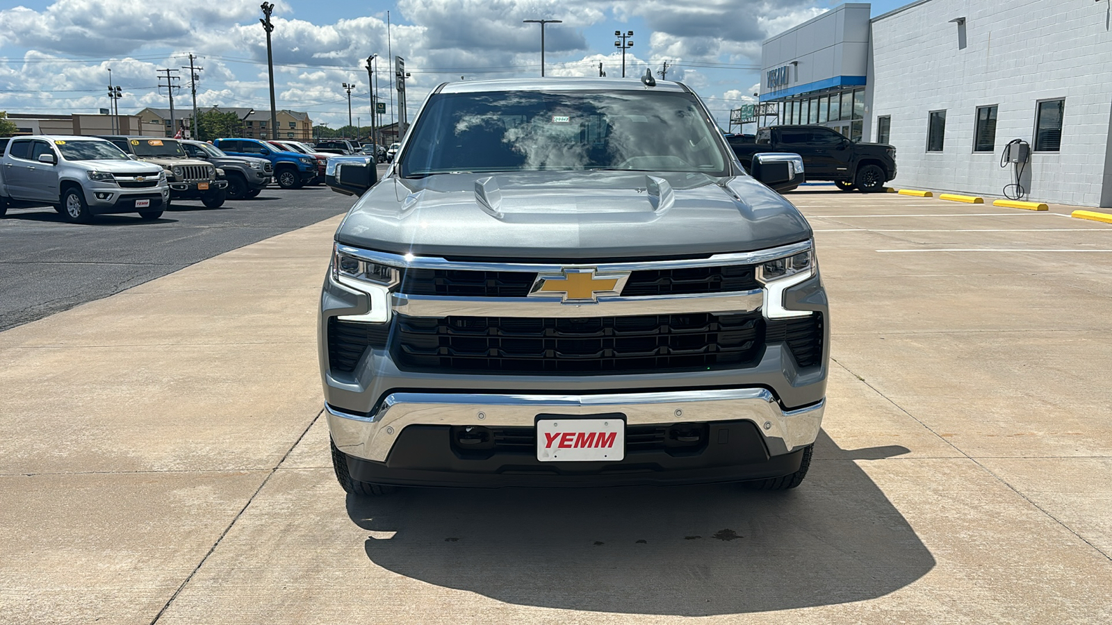 2024 Chevrolet Silverado 1500 LT 3