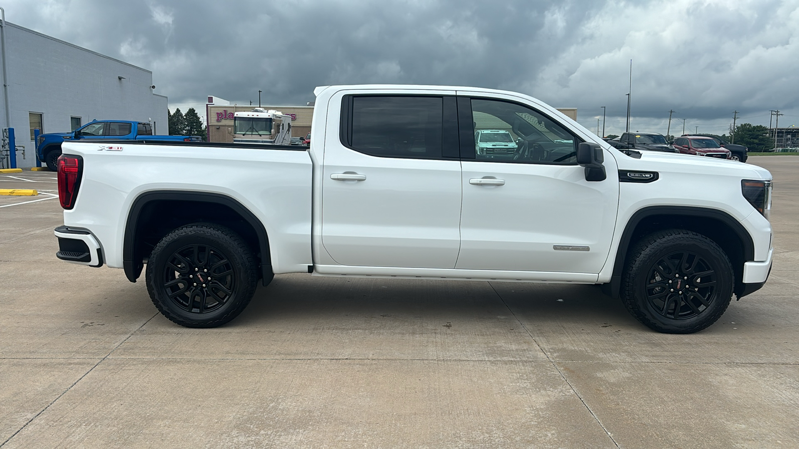 2024 GMC Sierra 1500 Elevation 9