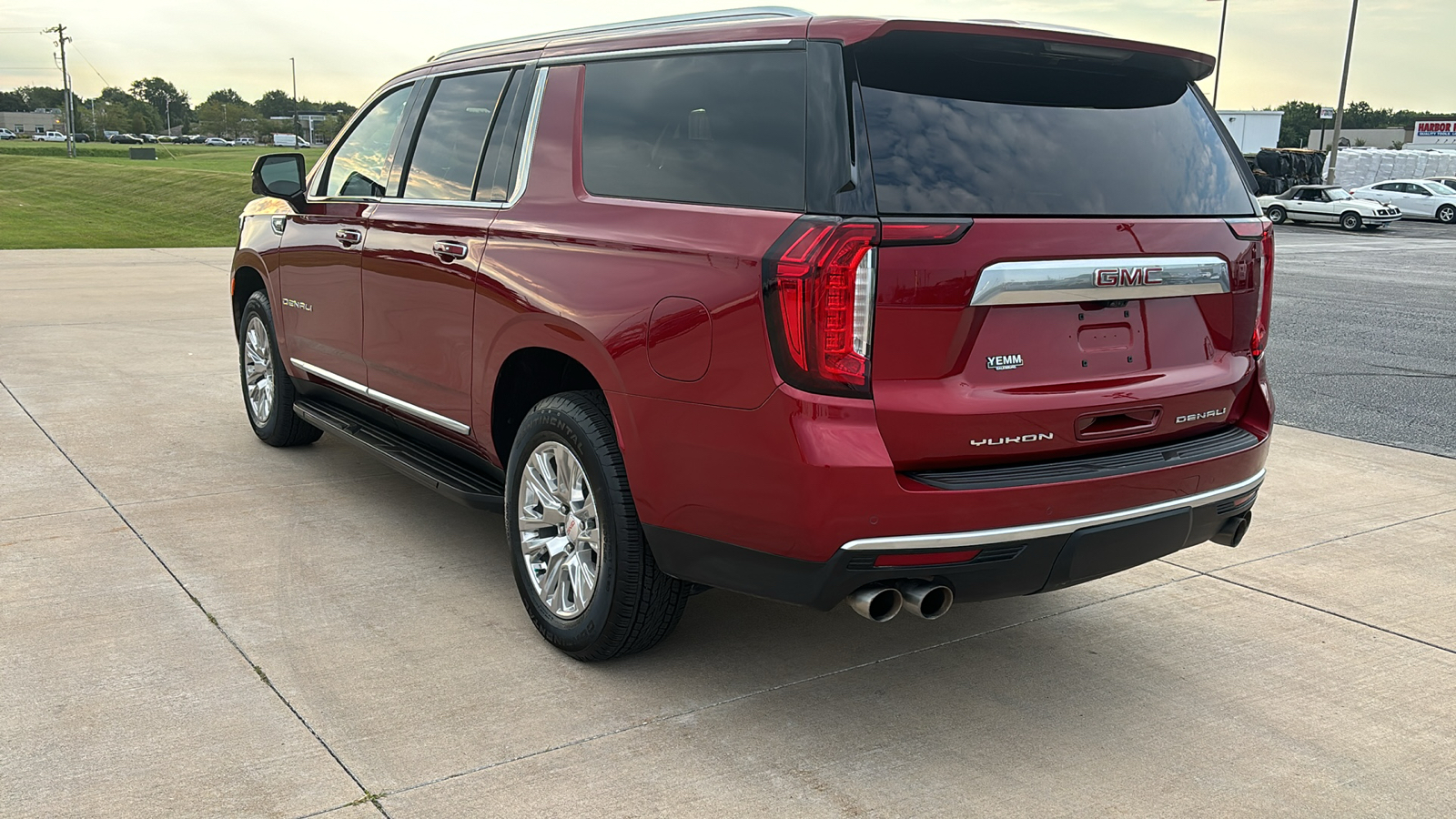 2022 GMC Yukon XL Denali 6