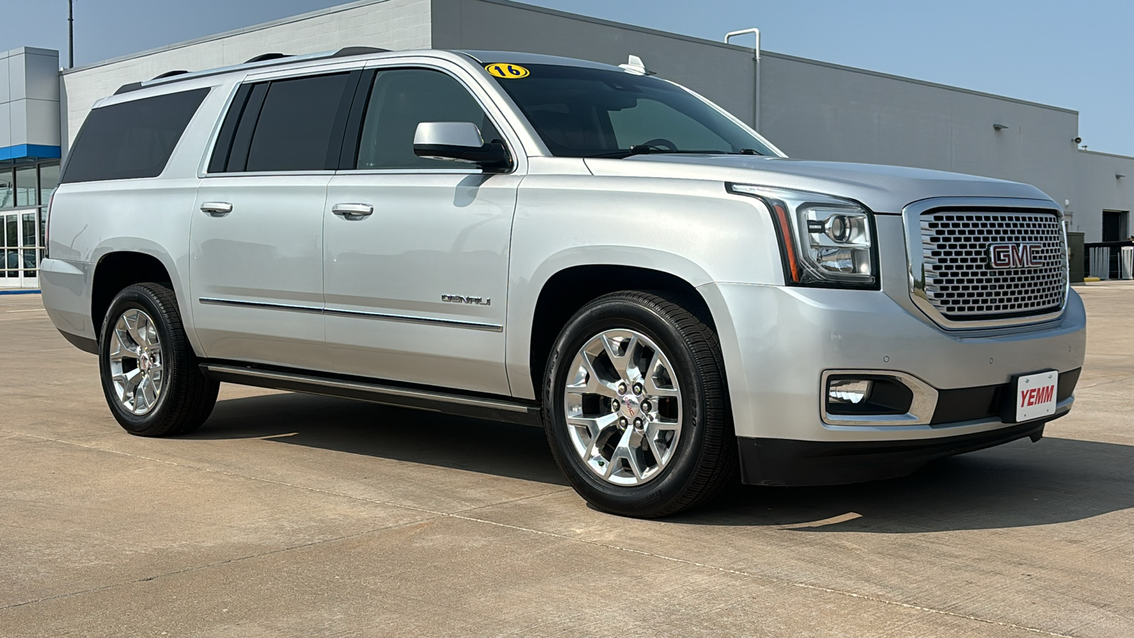 2016 GMC Yukon XL Denali 1