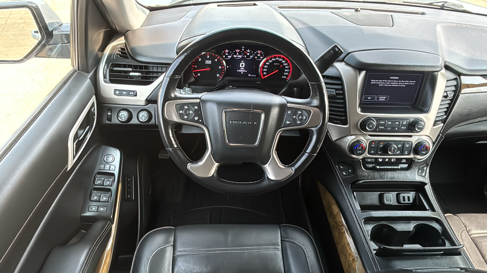 2016 GMC Yukon XL Denali 12