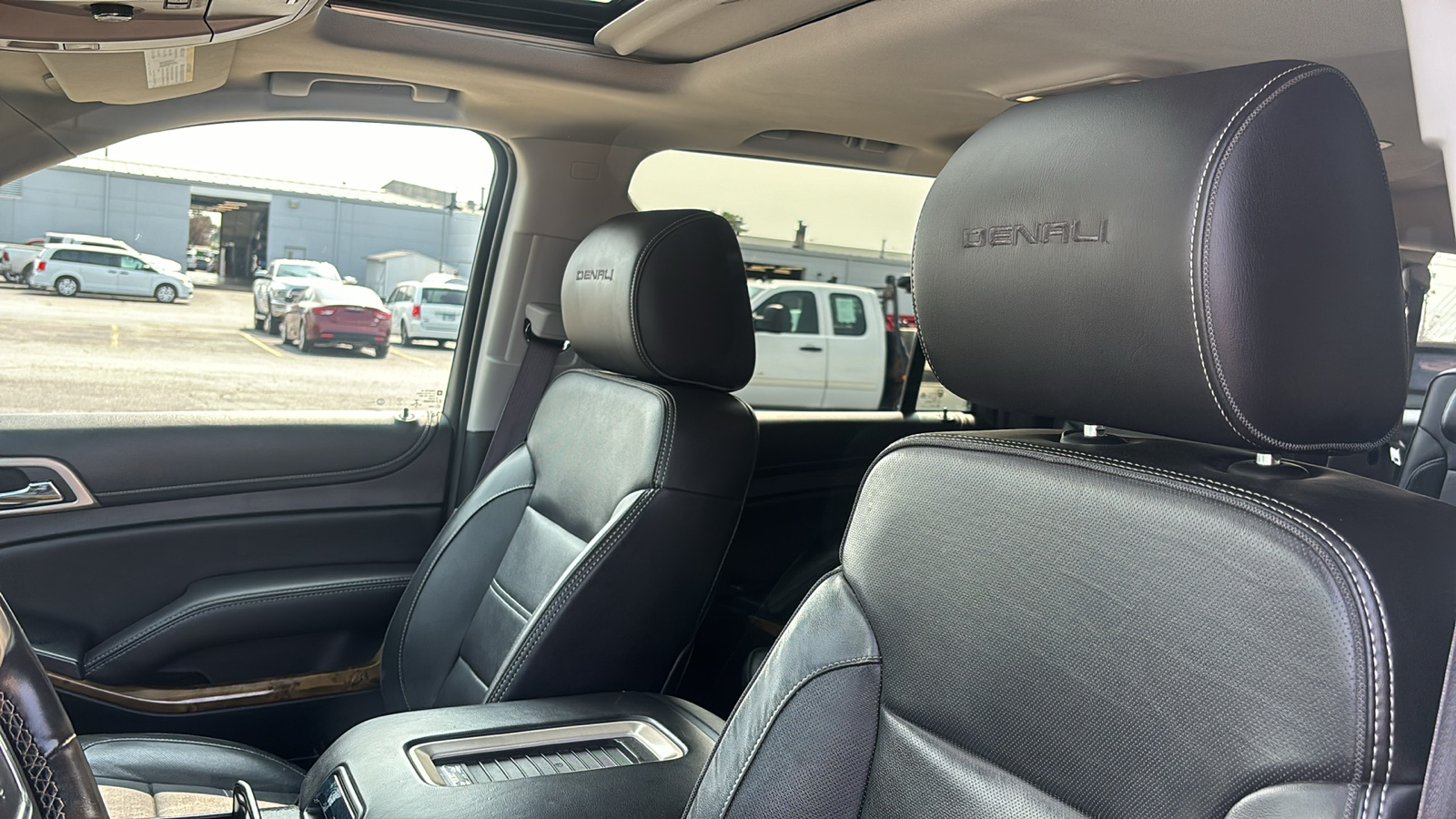 2016 GMC Yukon XL Denali 22