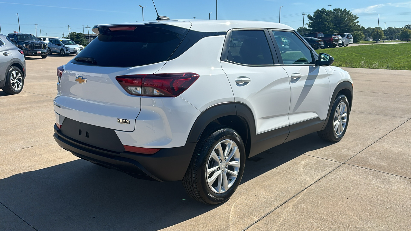 2024 Chevrolet TrailBlazer LS 8