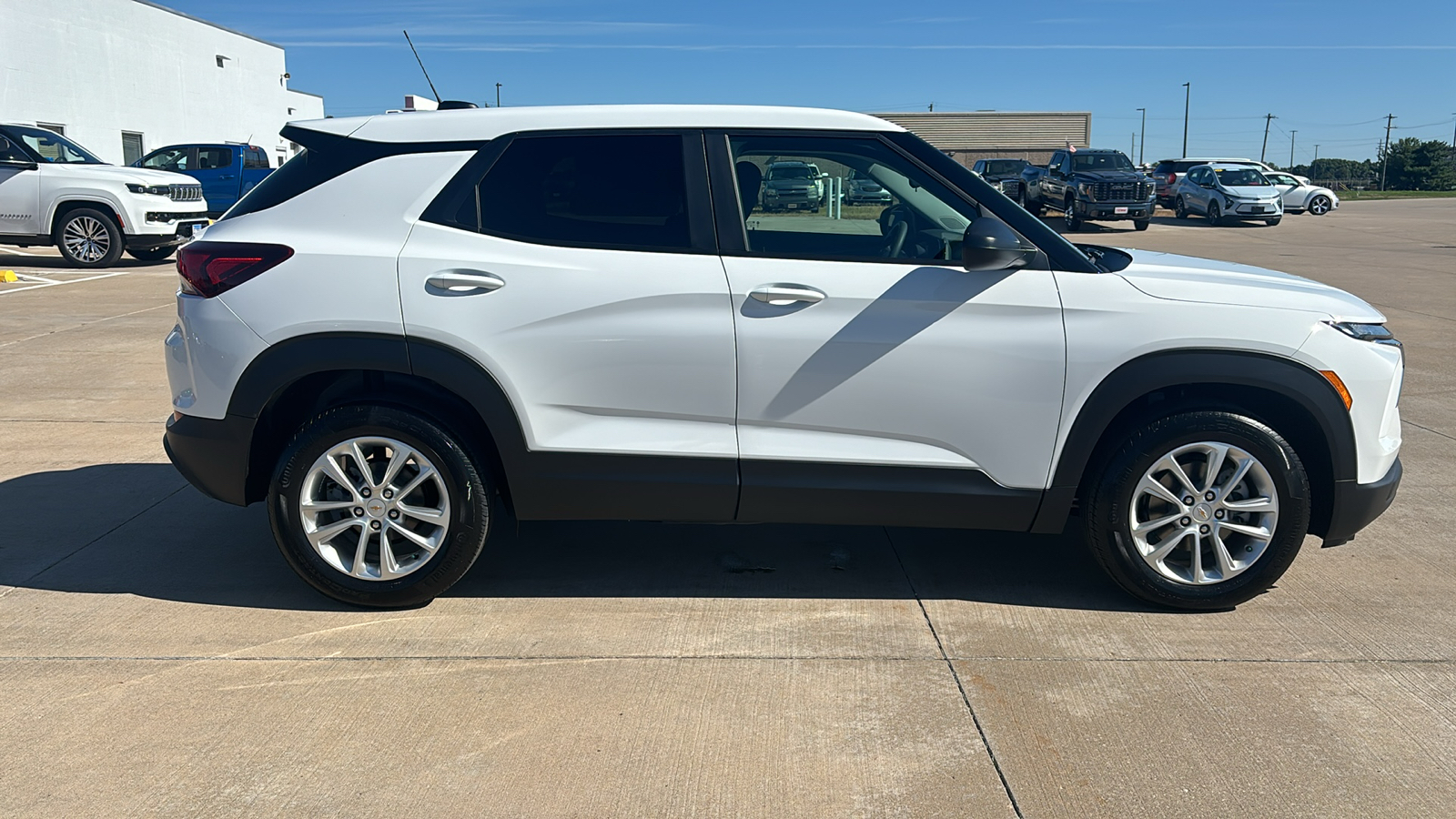 2024 Chevrolet TrailBlazer LS 9