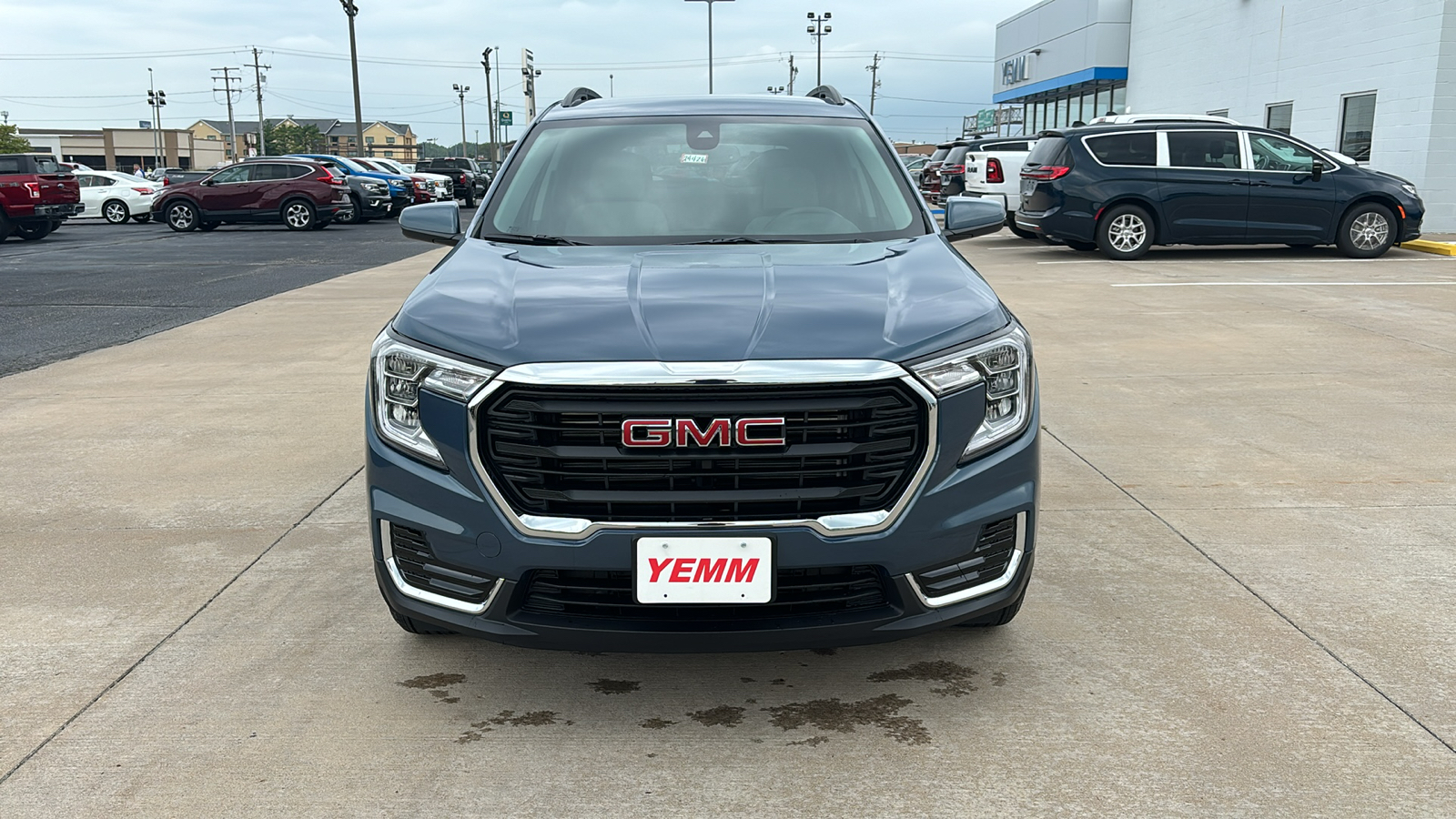 2024 GMC Terrain SLE 3