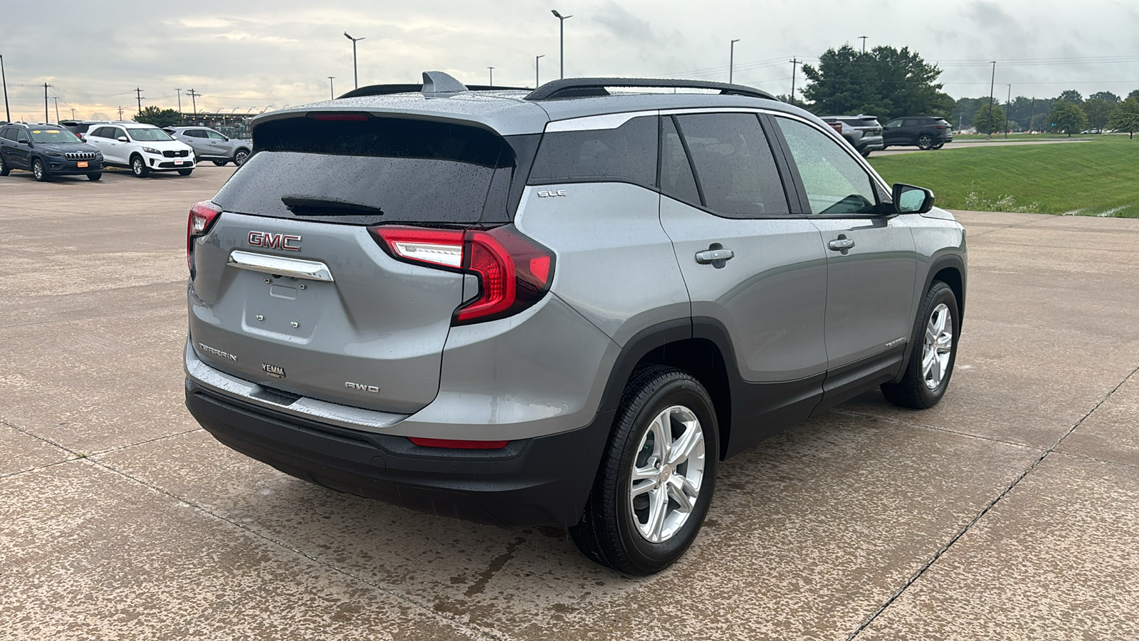 2024 GMC Terrain SLE 8