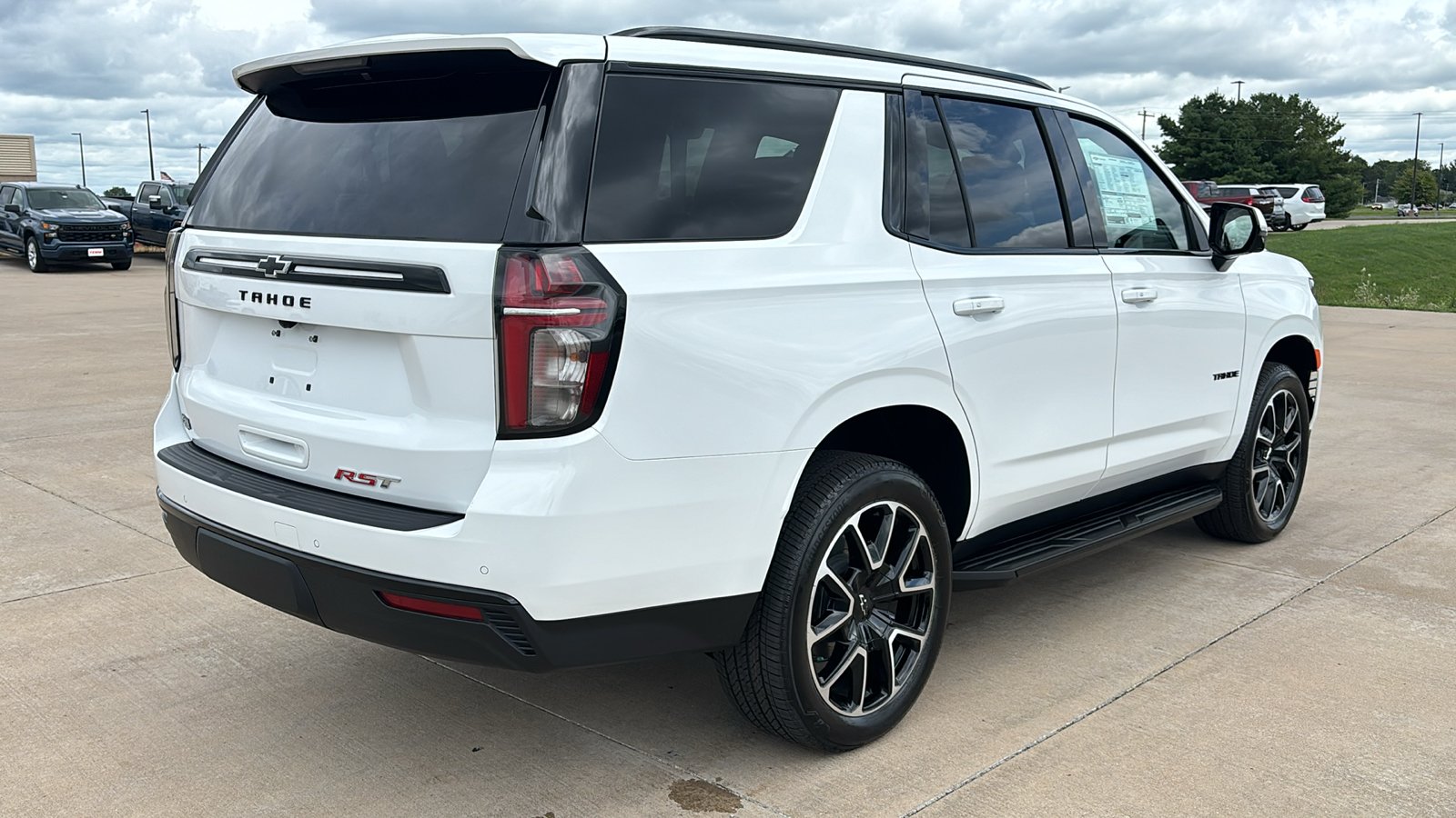 2024 Chevrolet Tahoe RST 8