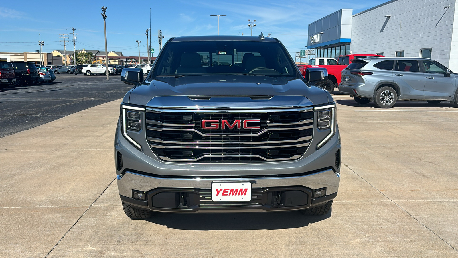 2024 GMC Sierra 1500 SLT 3