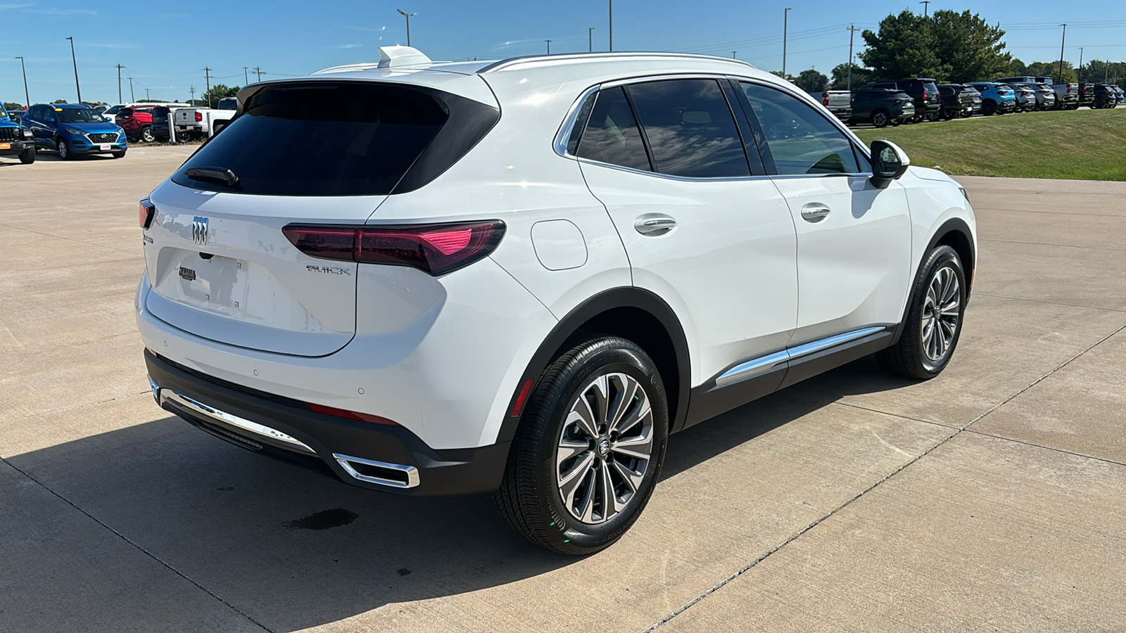 2024 Buick Envision Preferred 8