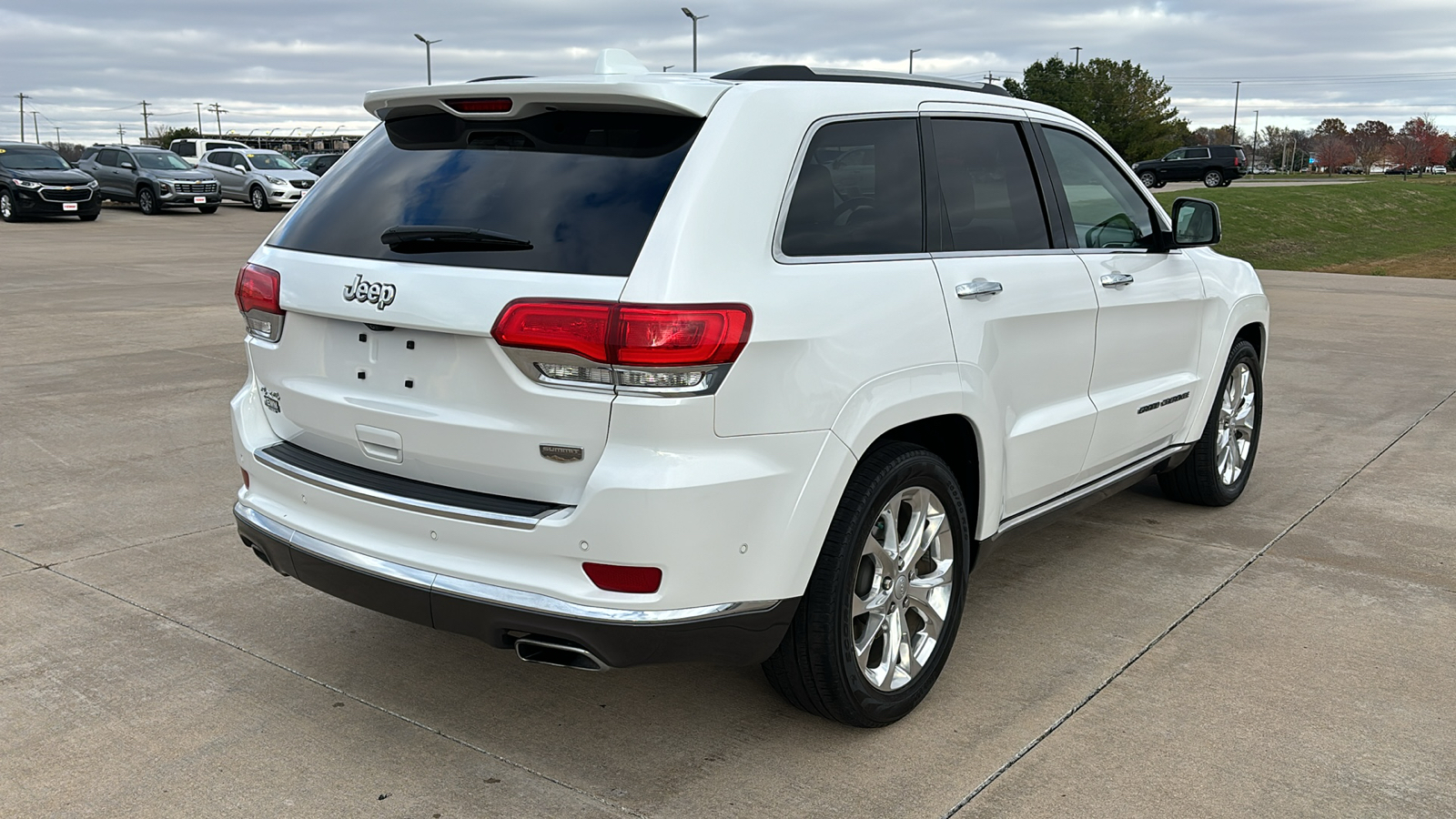 2019 Jeep Grand Cherokee Summit 8