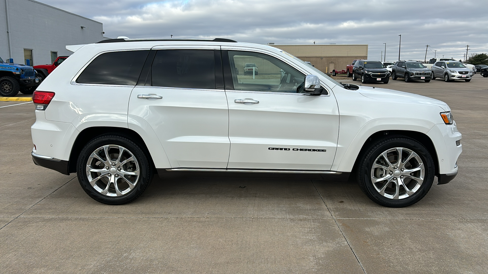 2019 Jeep Grand Cherokee Summit 9