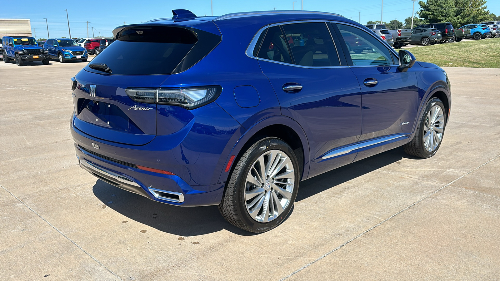 2024 Buick Envision Avenir 8