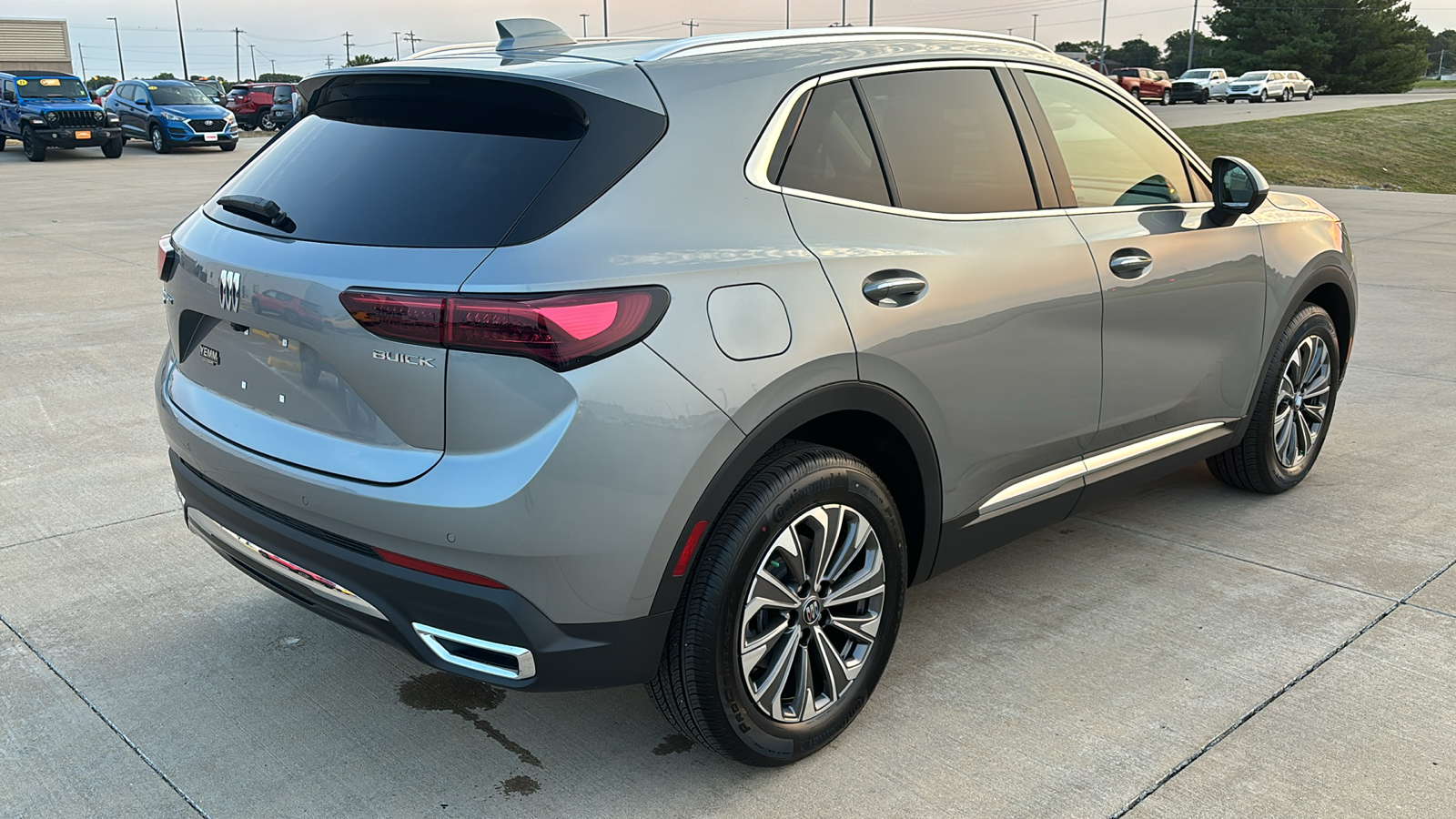 2024 Buick Envision Preferred 8