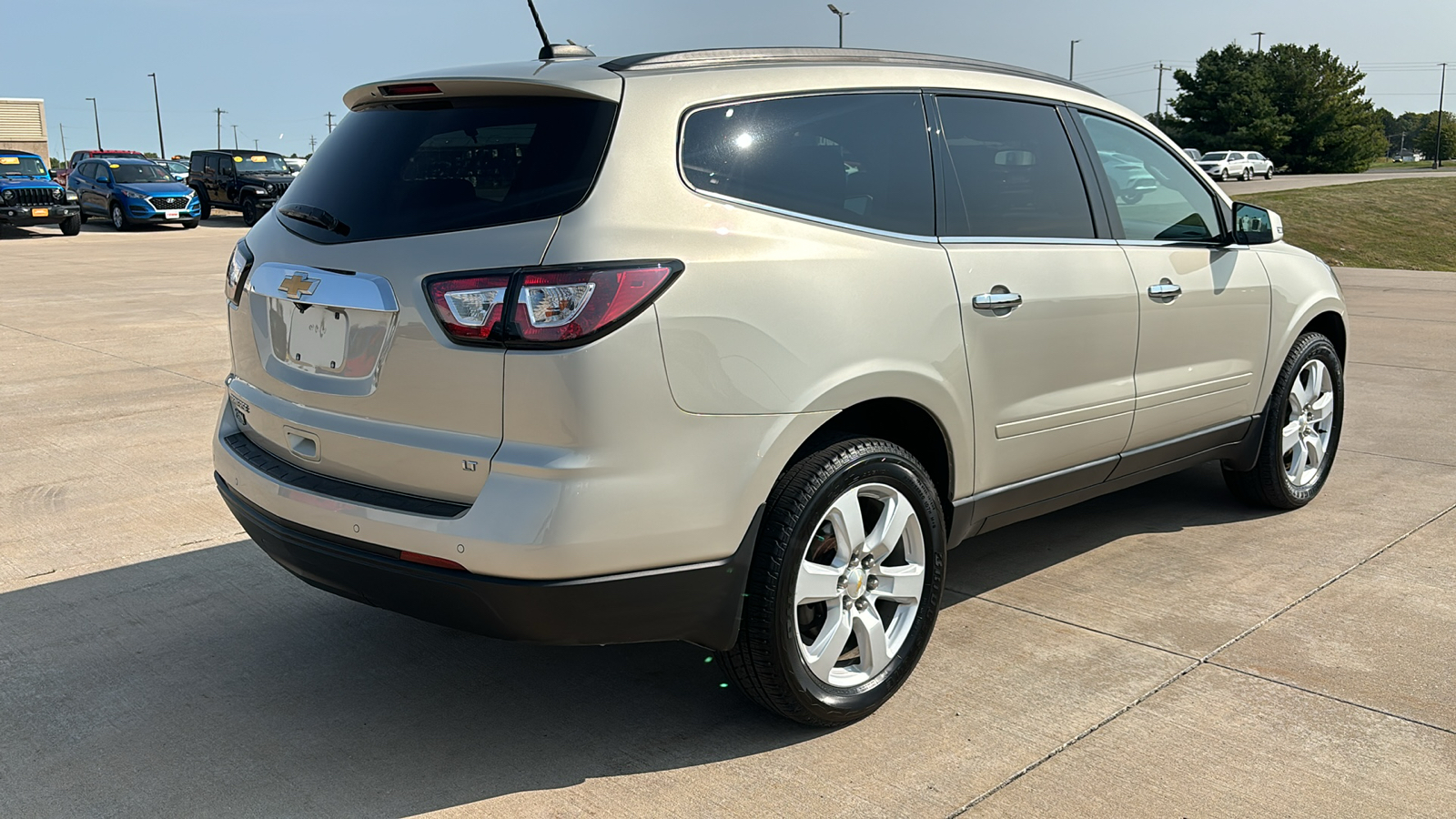 2017 Chevrolet Traverse LT 8