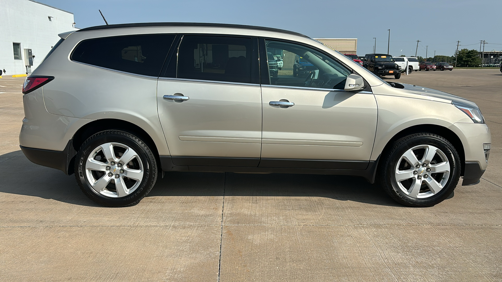 2017 Chevrolet Traverse LT 9