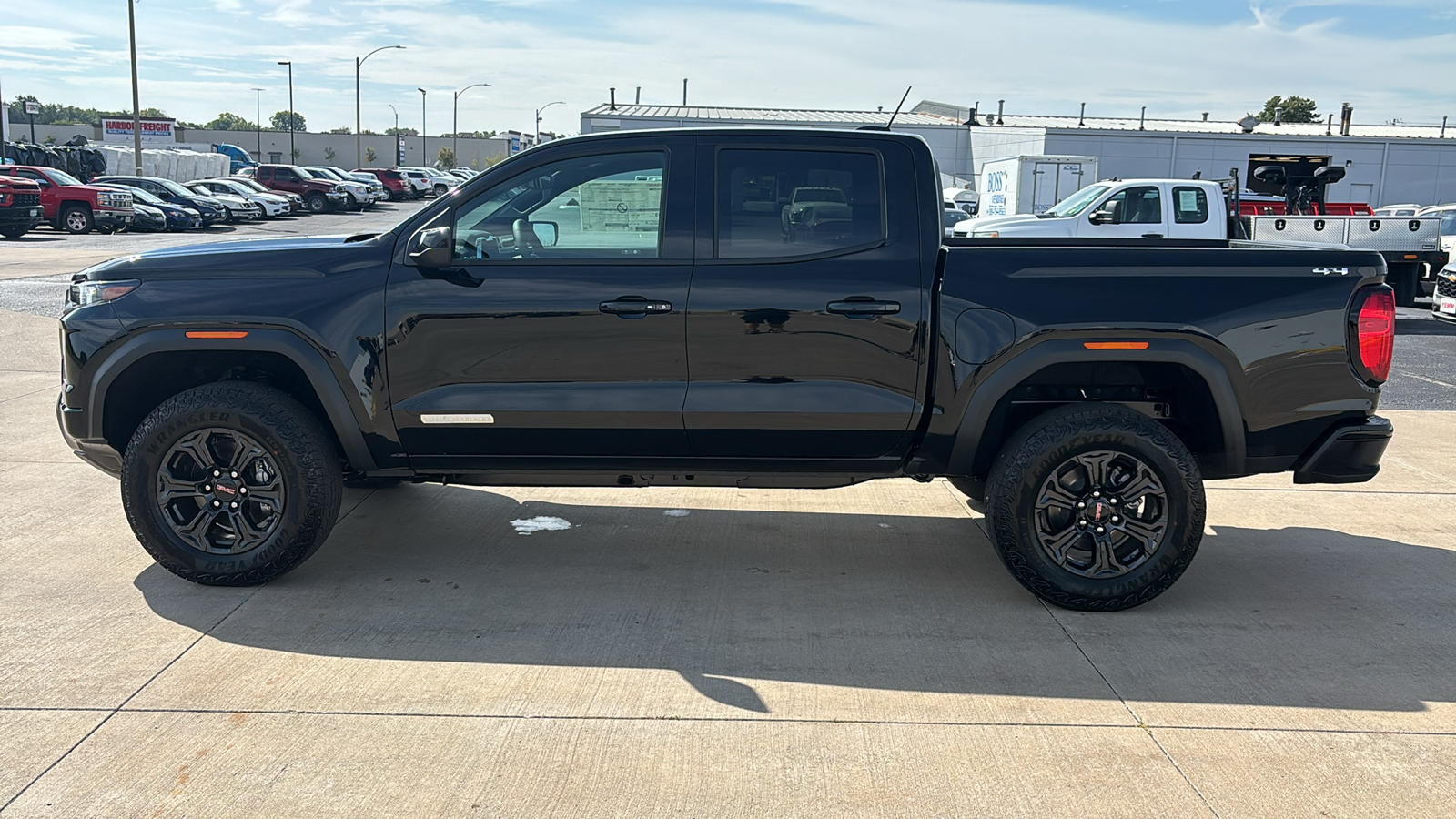 2024 GMC Canyon Elevation 5