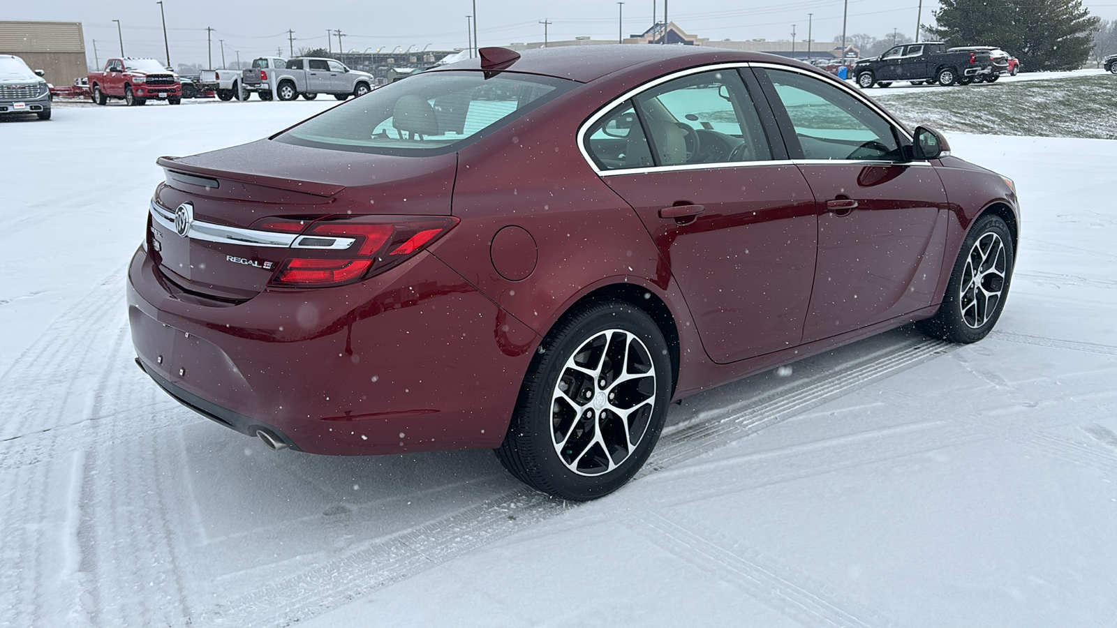 2017 Buick Regal  8