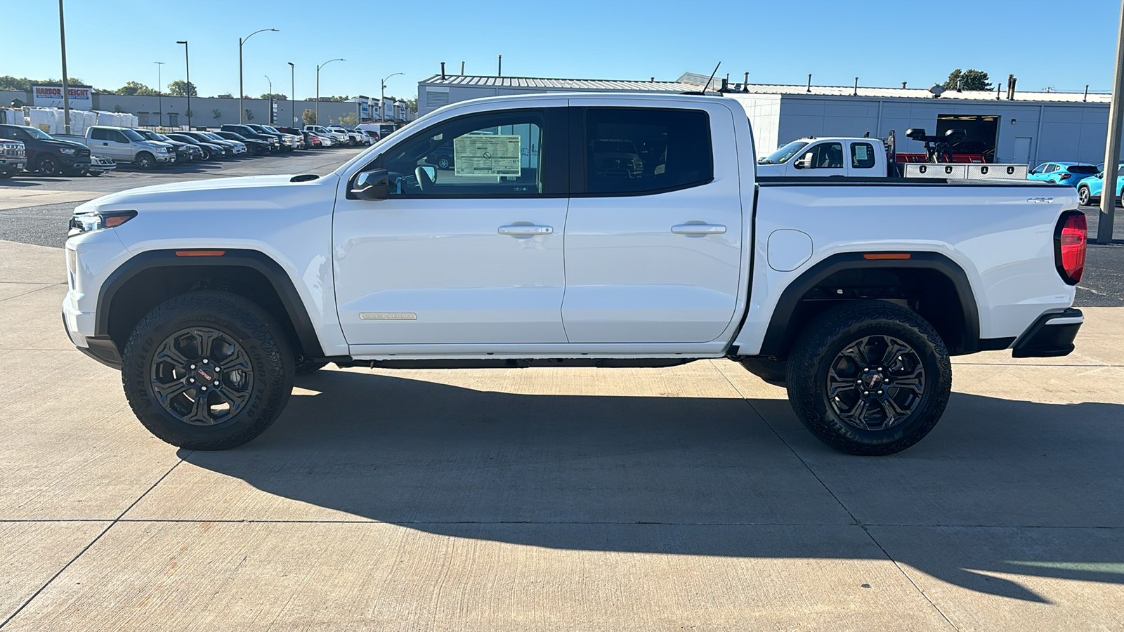 2024 GMC Canyon Elevation 5