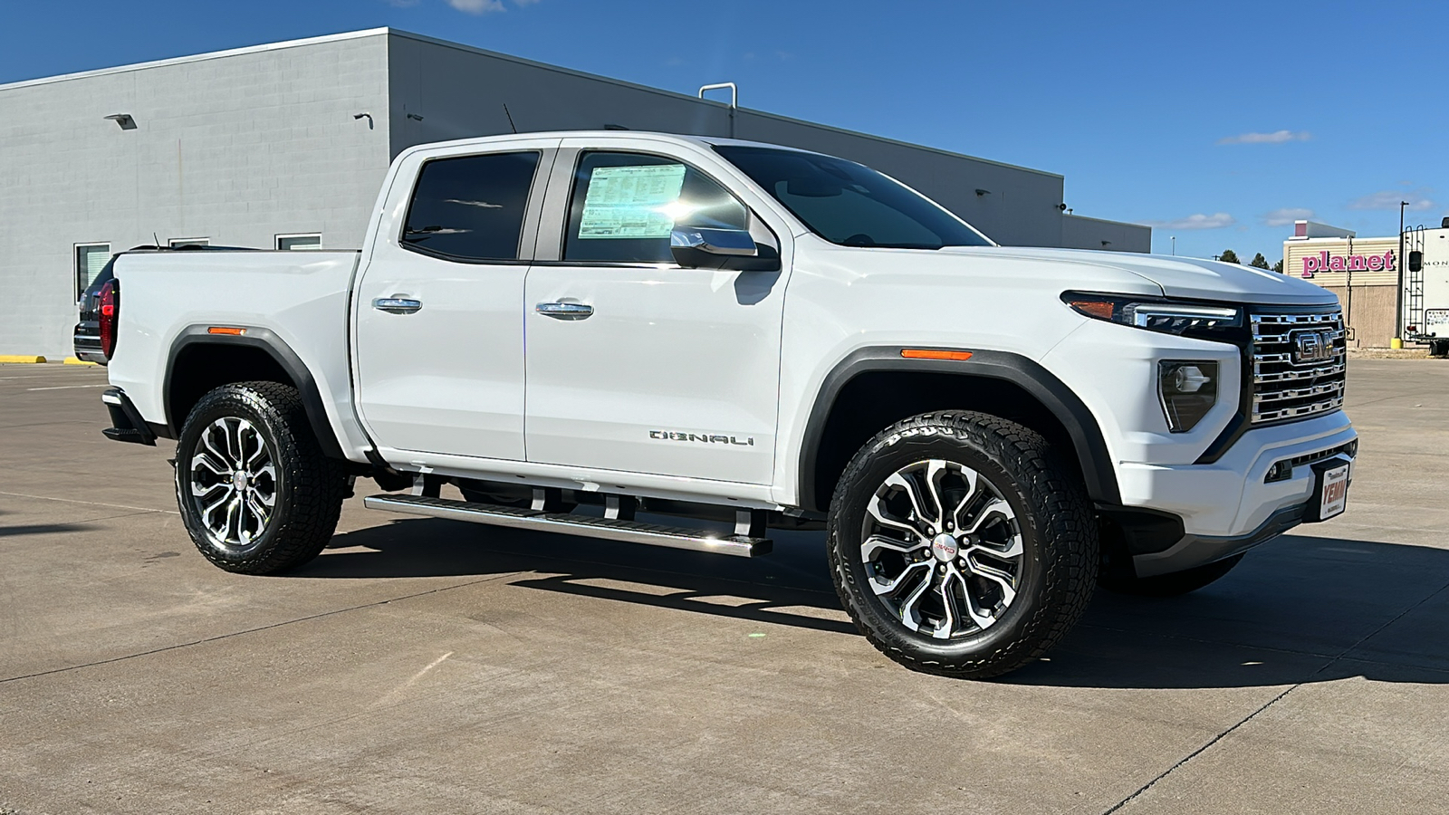 2024 GMC Canyon Denali 1