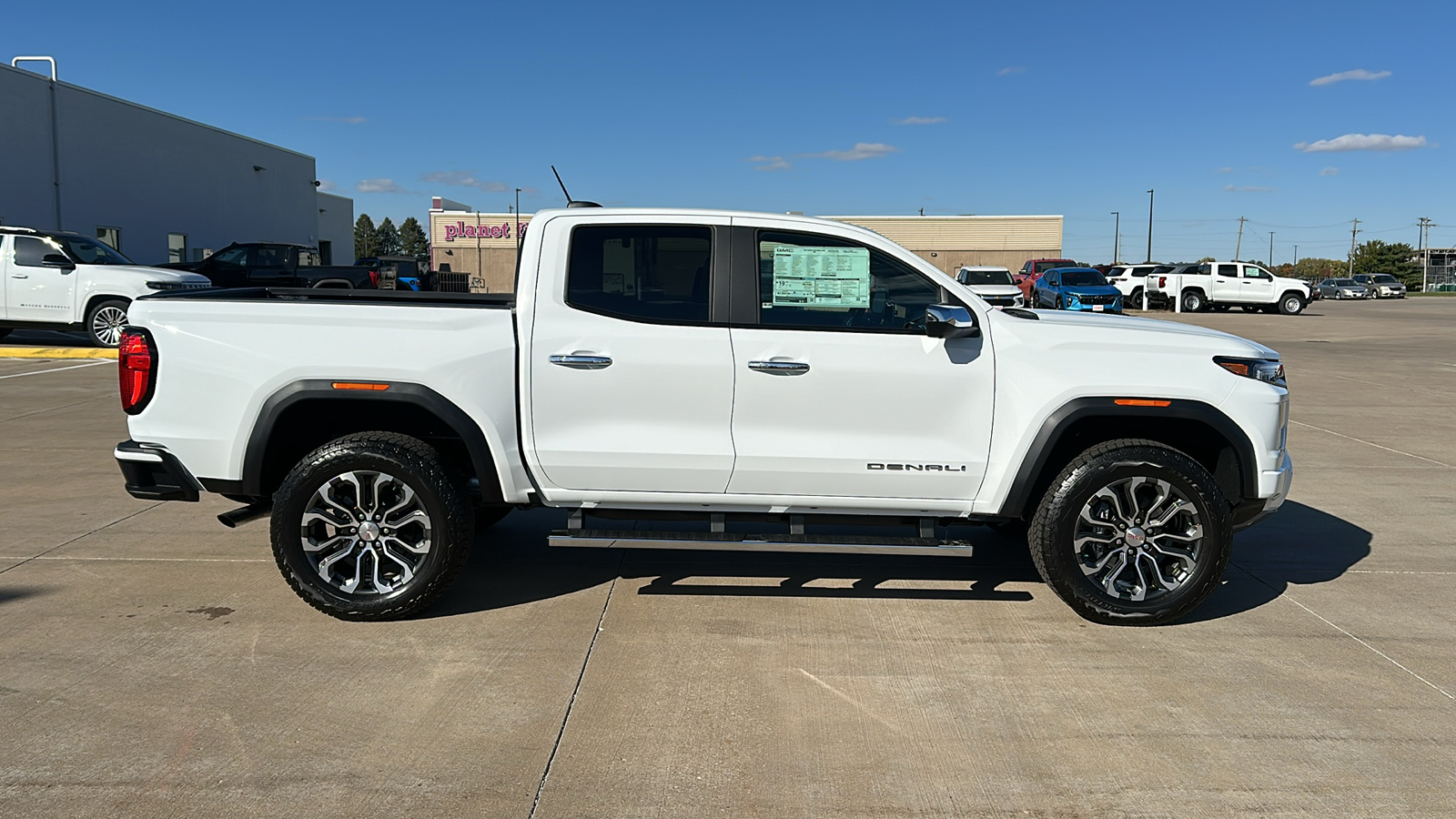 2024 GMC Canyon Denali 9