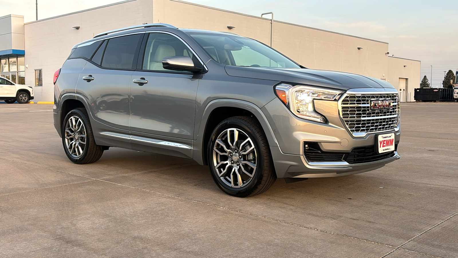 2024 GMC Terrain Denali 2