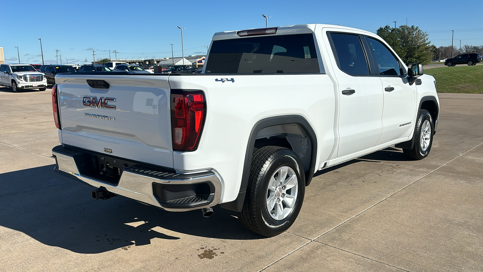 2024 GMC Sierra 1500 Pro 8