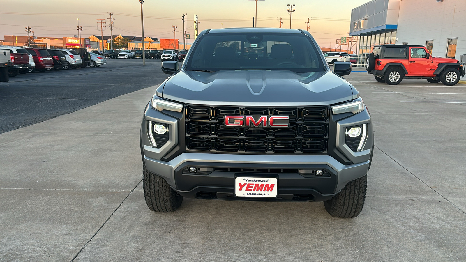 2024 GMC Canyon Elevation 3