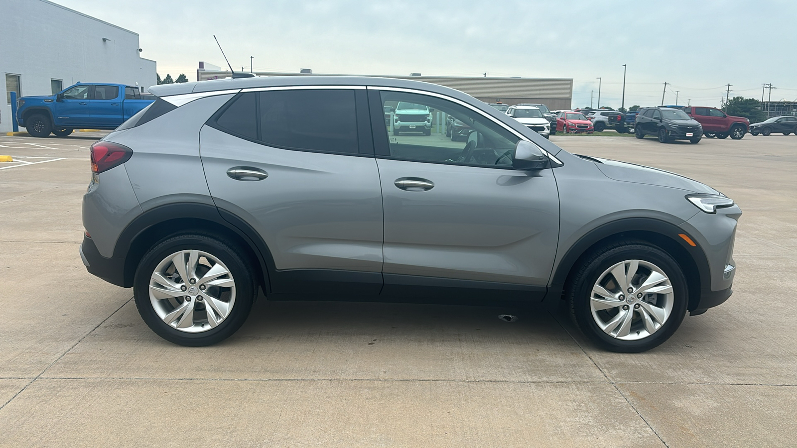 2025 Buick Encore GX Preferred 9