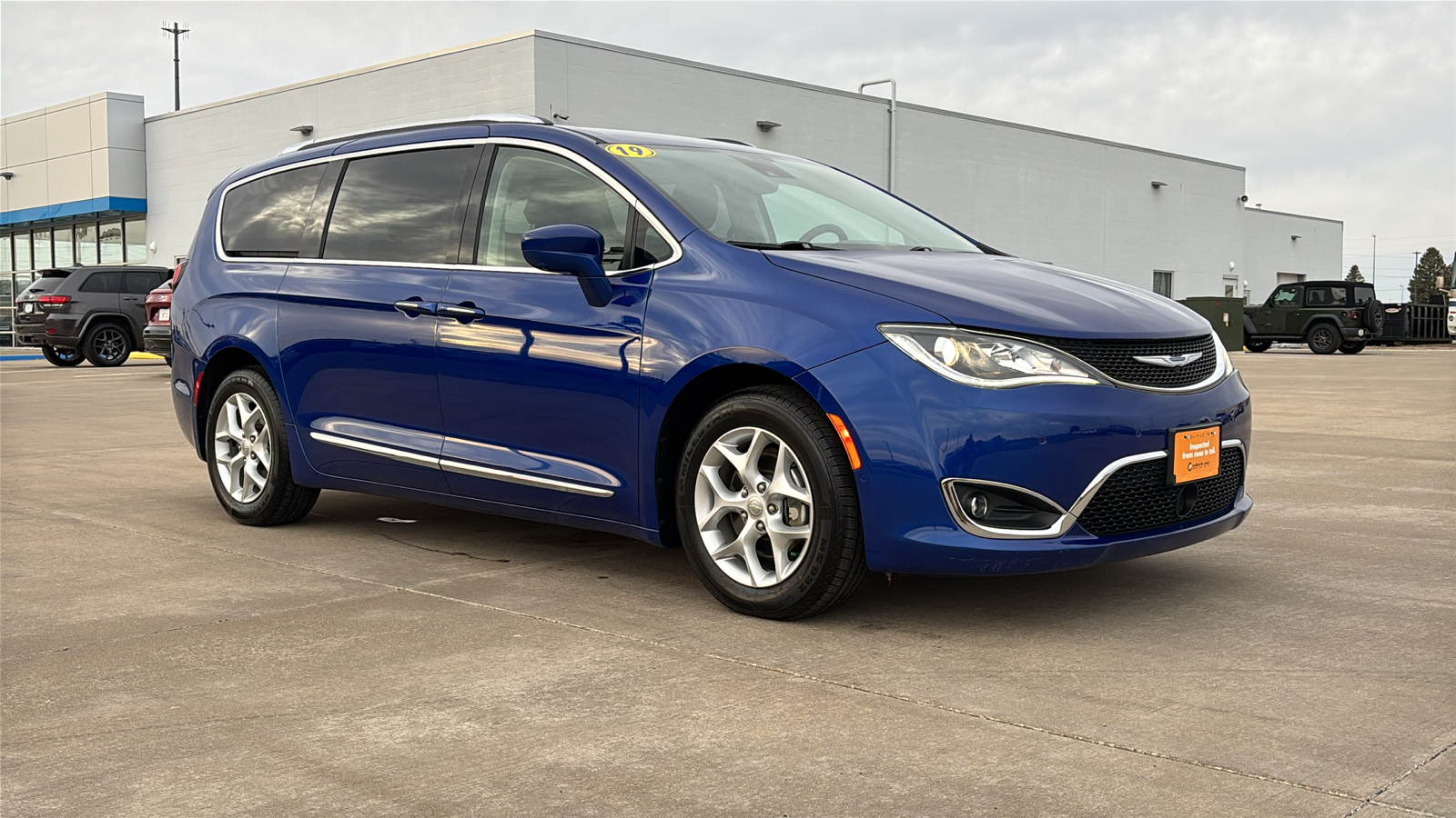 2019 Chrysler Pacifica Touring L 2