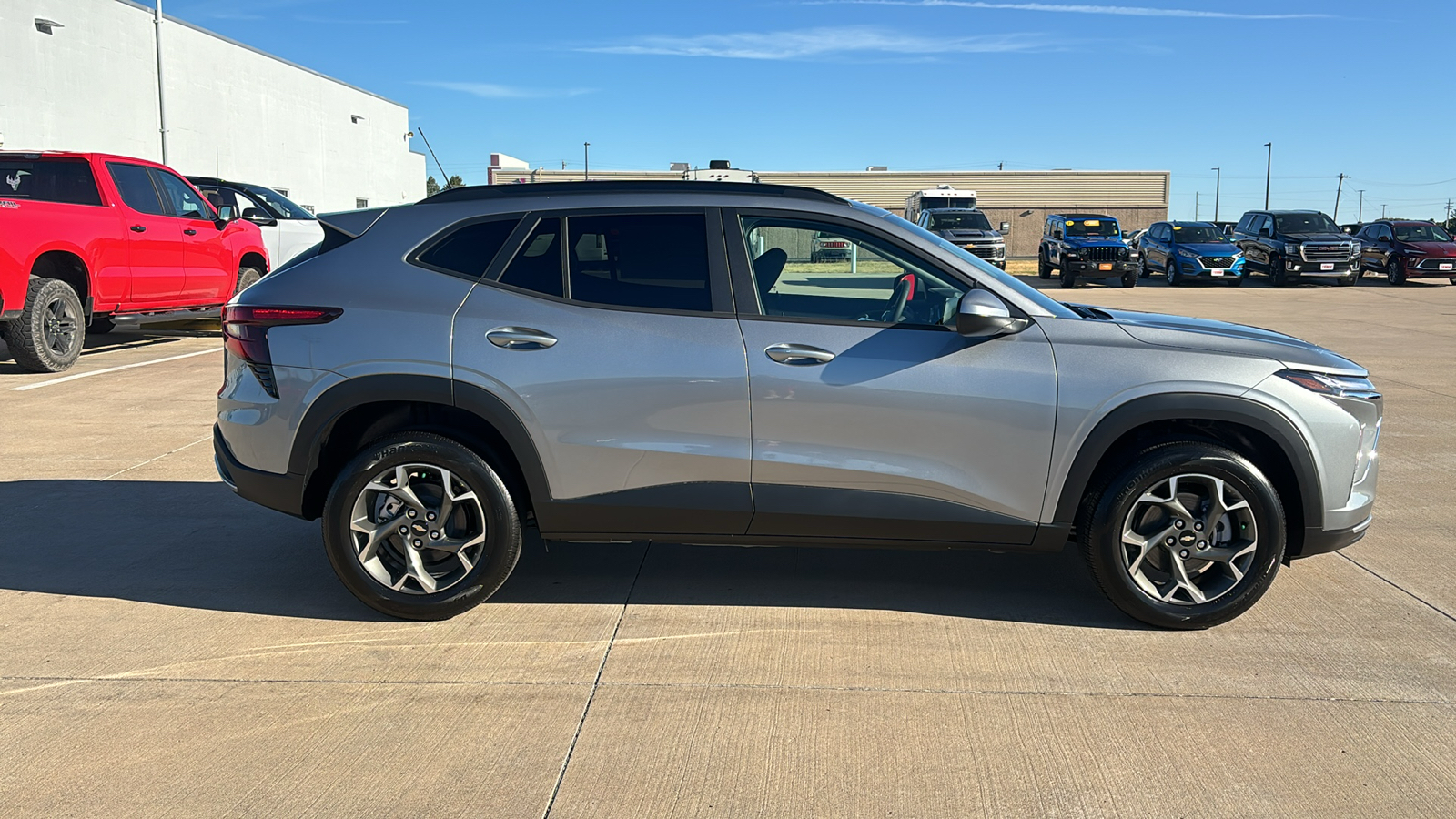 2025 Chevrolet Trax LT 9