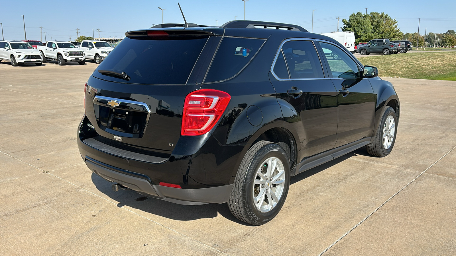 2017 Chevrolet Equinox LT 8