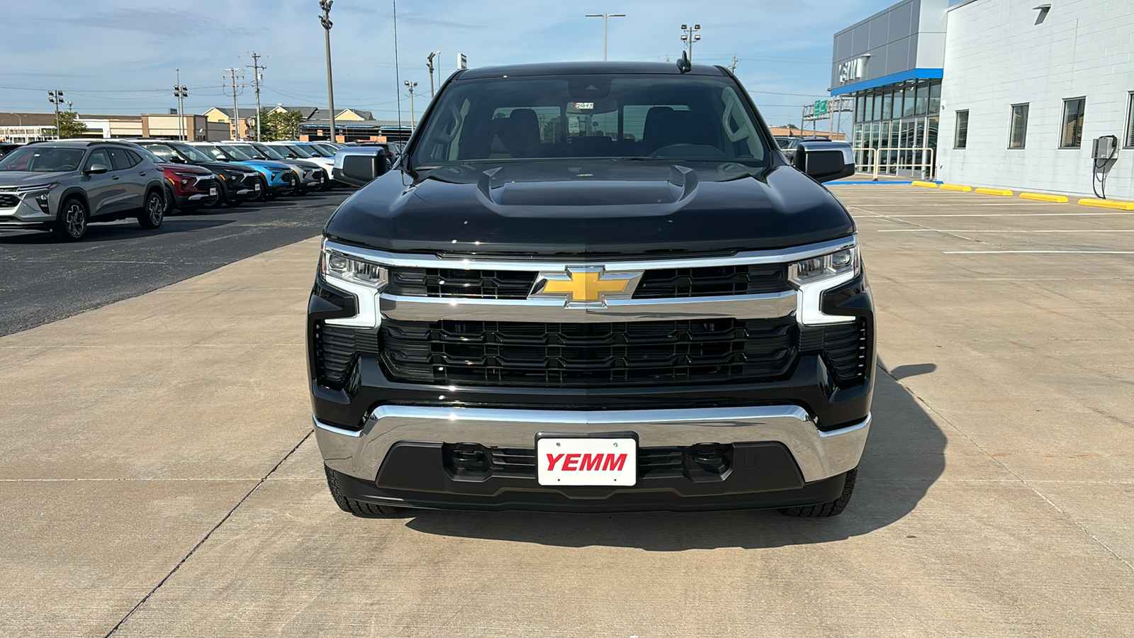 2025 Chevrolet Silverado 1500 LT 3