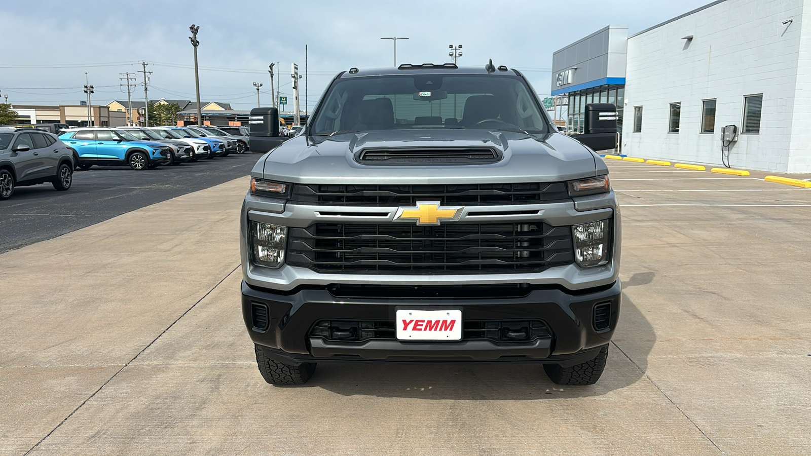 2025 Chevrolet Silverado 2500HD Custom 3