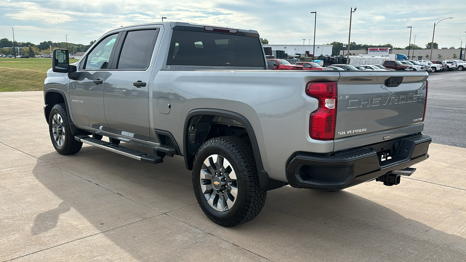 2025 Chevrolet Silverado 2500HD Custom 6